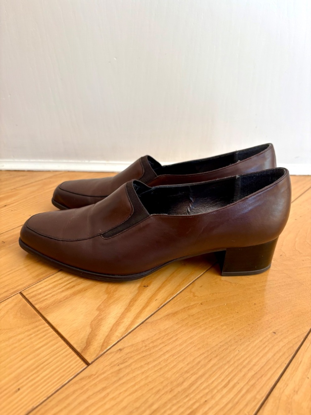 Vintage Naturalizer Brown Leather Block Heel Loafers Square Toe Made In Canada 8